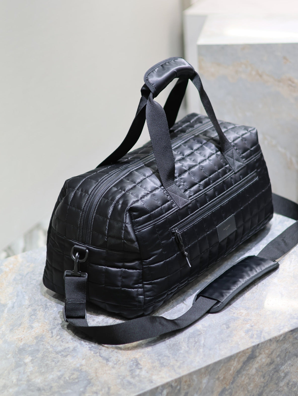 TRAVEL TOTE BAG 50 IN BLACK PLAID NYLON