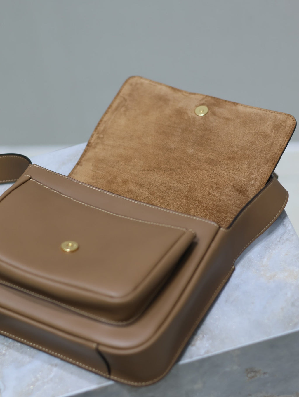 YSL 25S NIKI BABY 22 IN BROWN CALFSKIN GOLD HARDWARE
