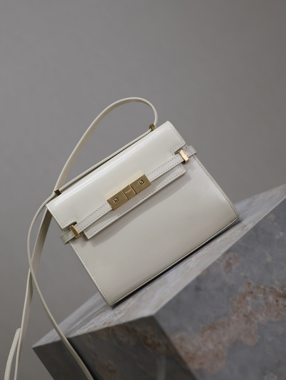 YSL 25S MINI MANHATTAN 19 IN BLANC VINTAGE CALFSKIN GOLD HARDWRE