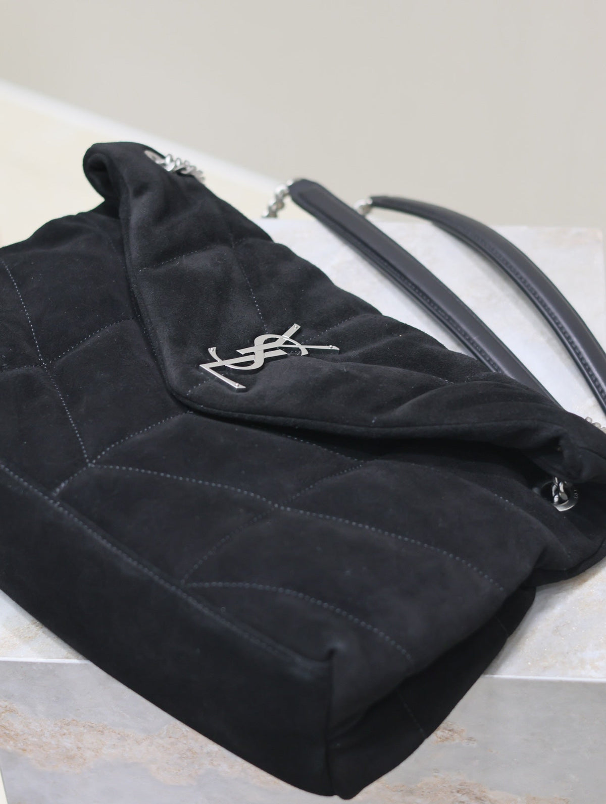 YSL 25S LOULOU PUFFER GM 35 IN BLACK SUEDE SILVER HARDWRE