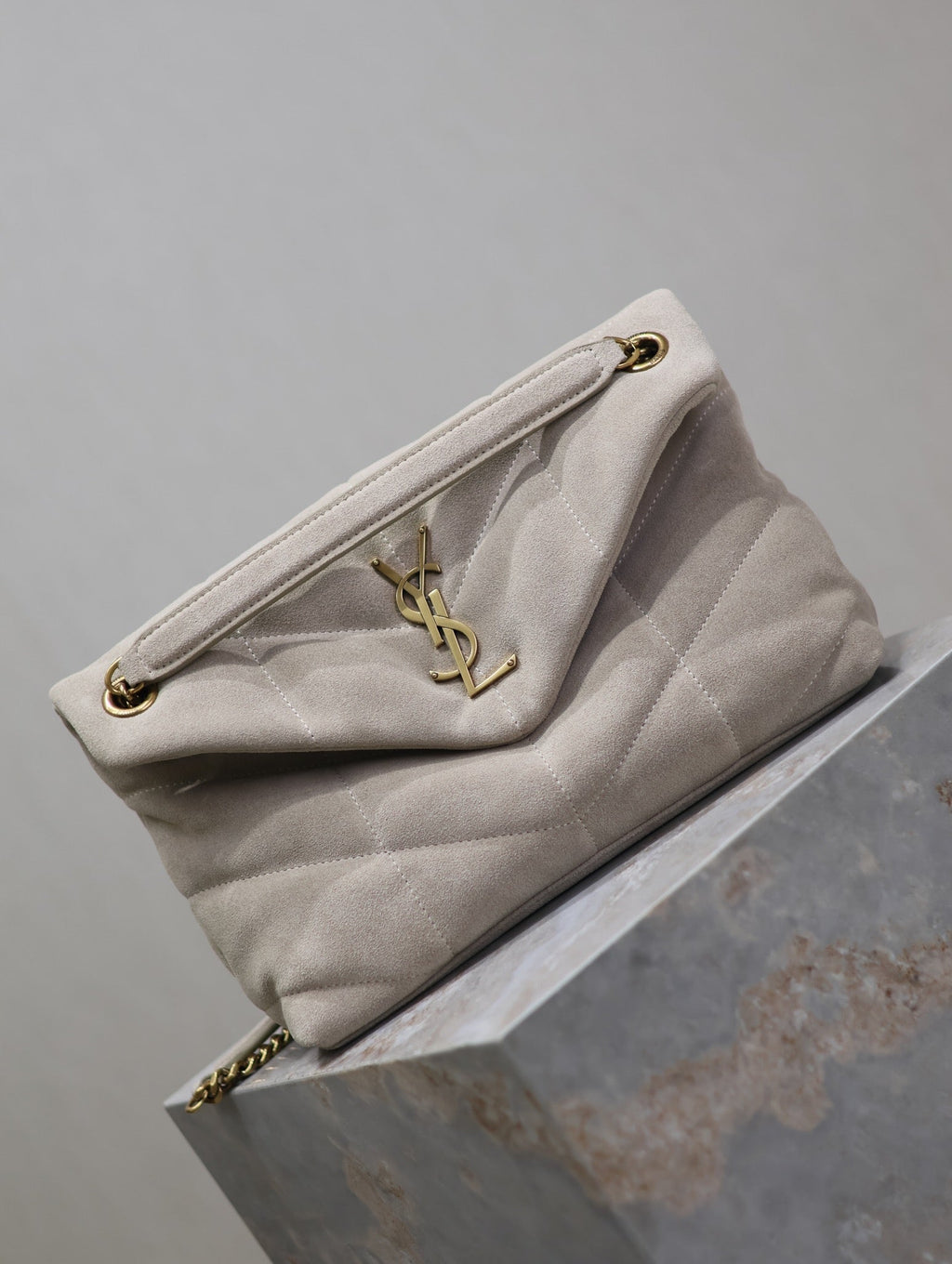 YSL 25S LOULOU PUFFER MM 29 IN SMOKEY TAUPE SUEDE GOLD HARDWRE
