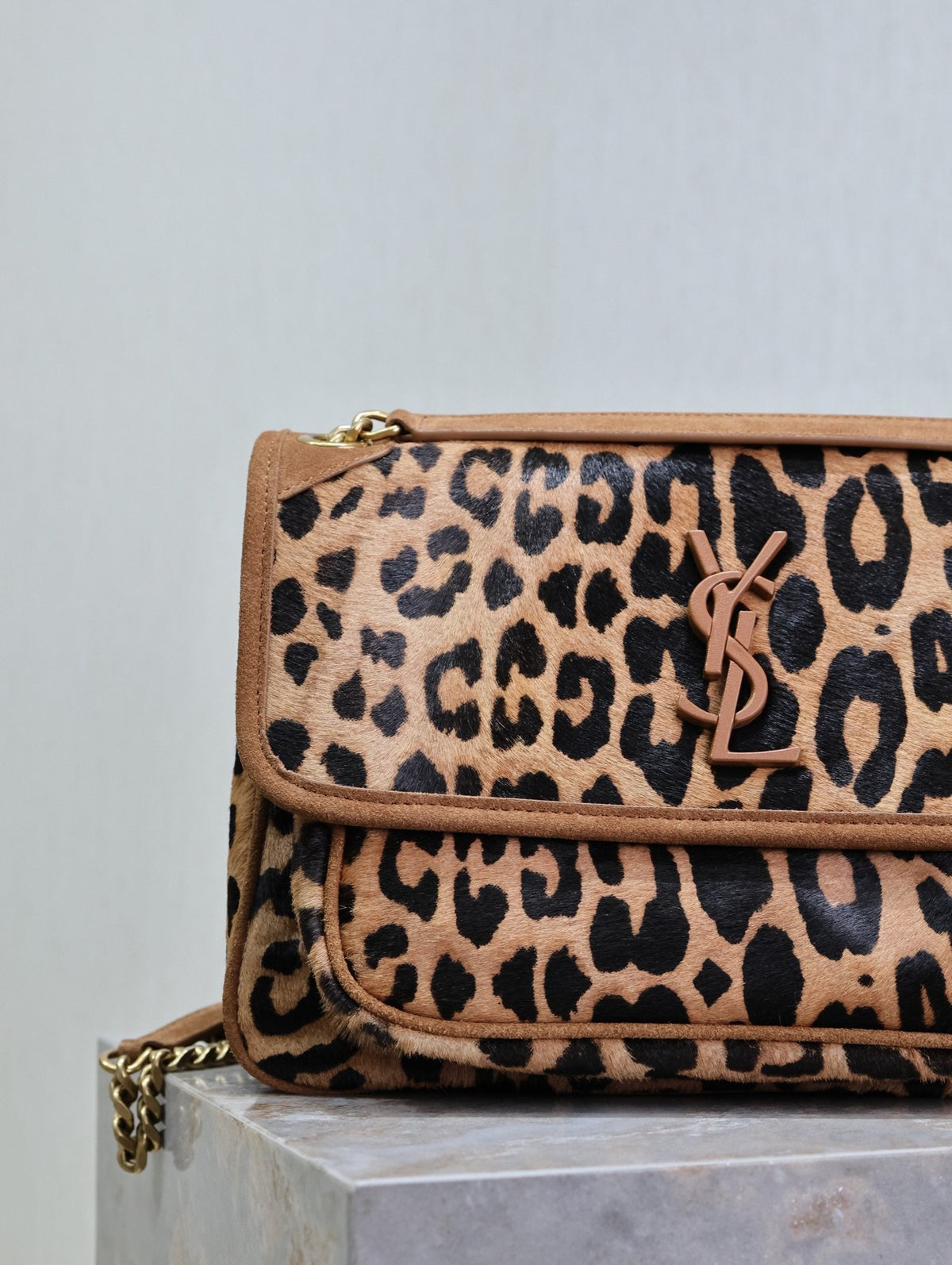 NIKI MEDIUM 28 IN LEOPARD PRINT CALFSKIN AND BROWN SUEDE TRIM