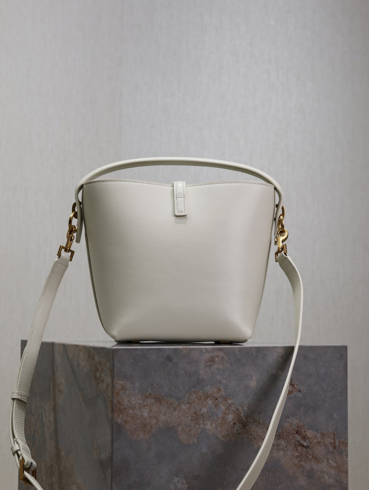 YSL 25S LE 37 BAG 20 IN DUSTY GRAY CALFSKIN GOLD HARDWRE