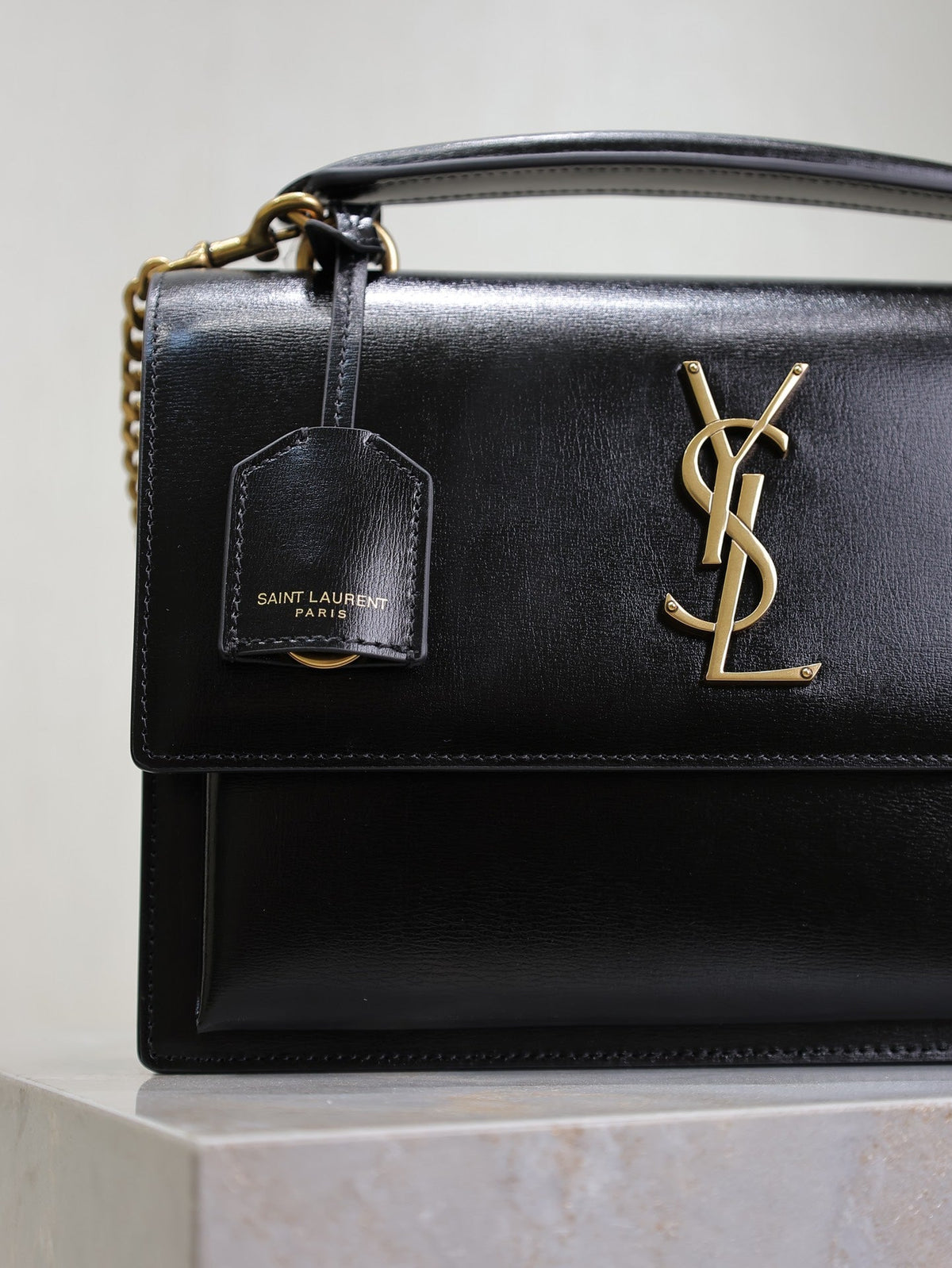 YSL 25S SUNSET MM 25 IN BLACK CALFSKIN GOLD HARDWARE