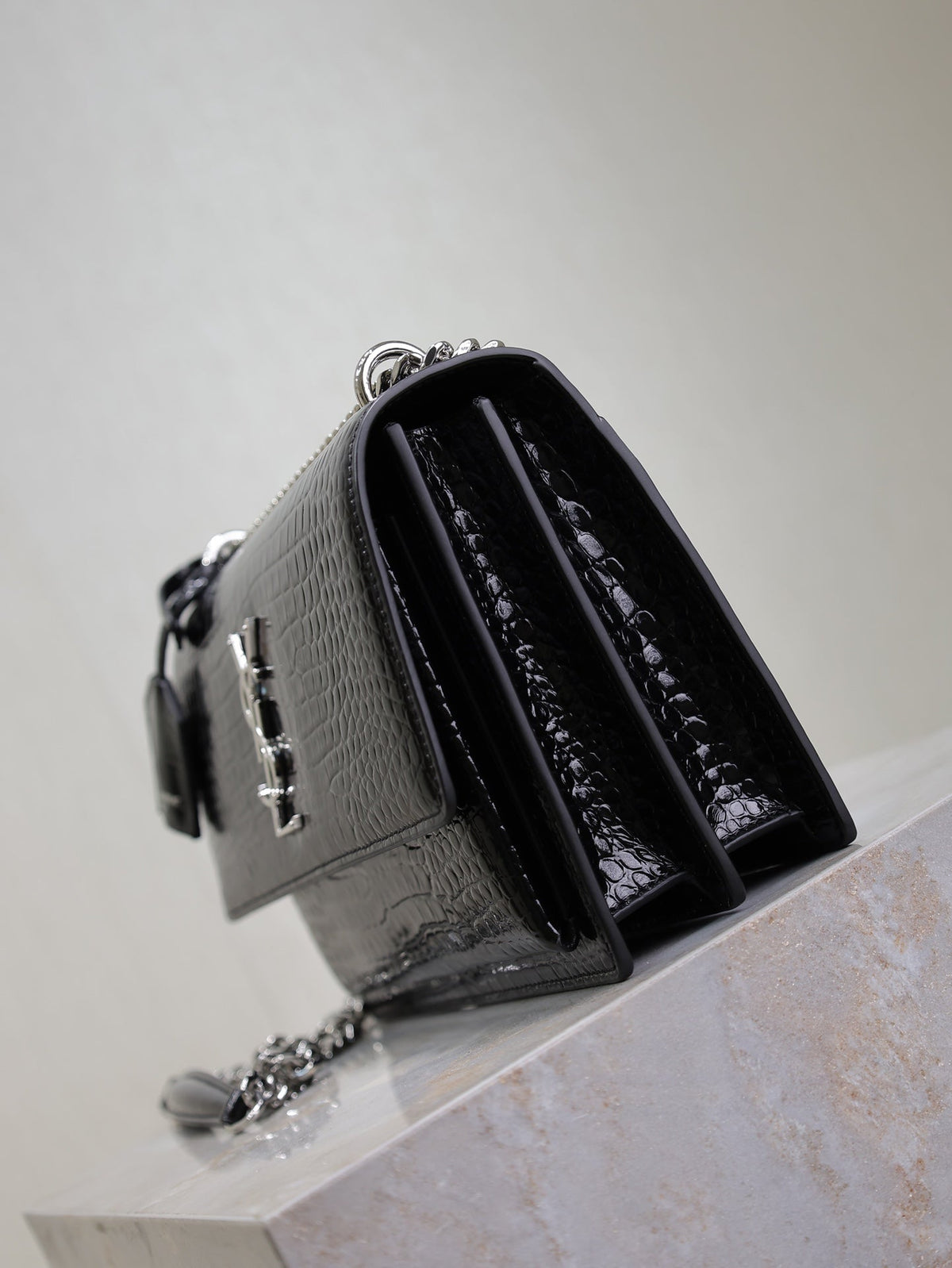 YSL 25S SUNSET MEDIUM 22 IN BLACK CROCODILE-EMBOSSED SHINY CALFSKIN SILVER HARDWRE