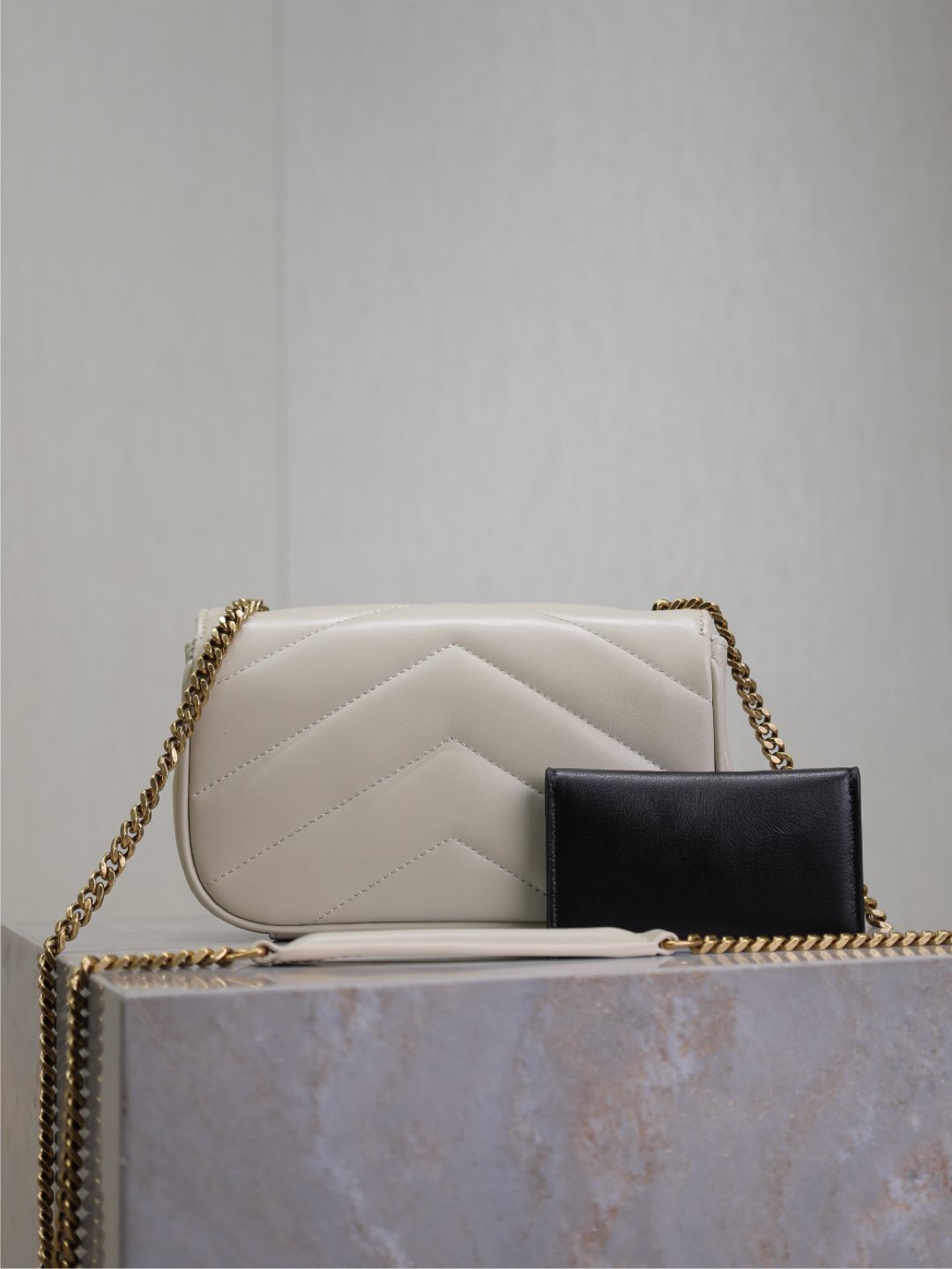 LOULOU MINI 20 IN WHITE SHEEPSKIN GOLD HARDWARE
